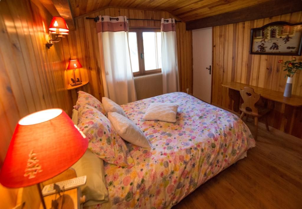 B&B Chalet La Providence Le Sauze Ruang foto