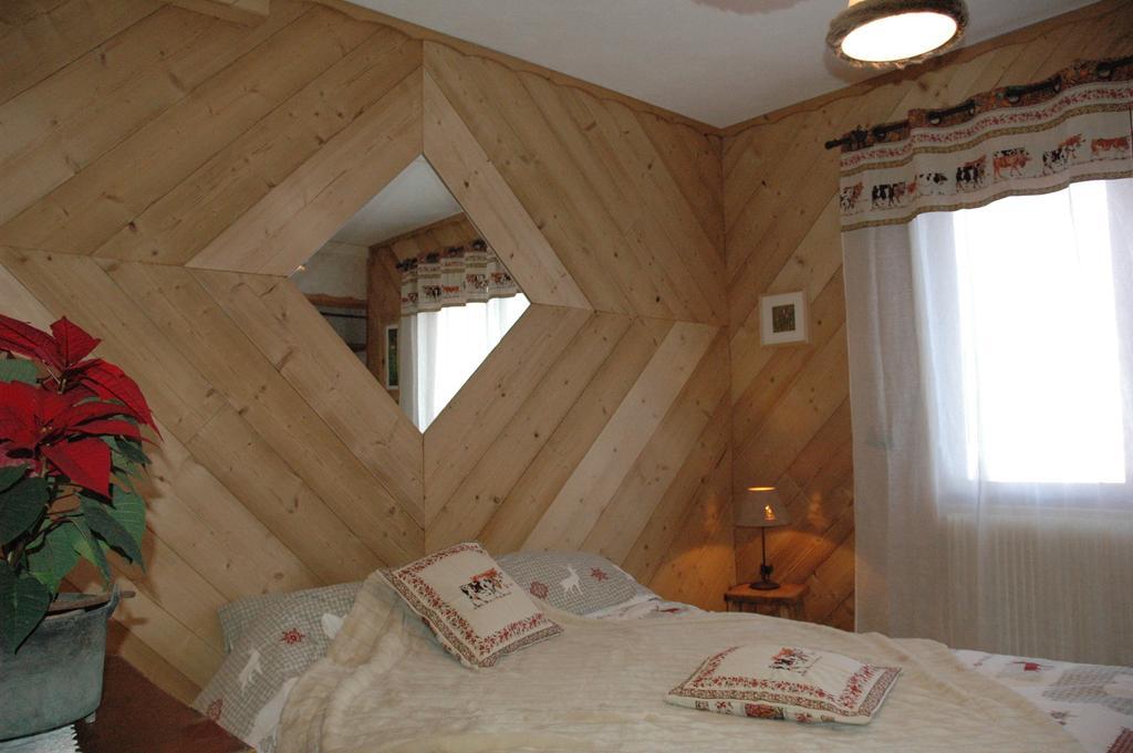 B&B Chalet La Providence Le Sauze Ruang foto